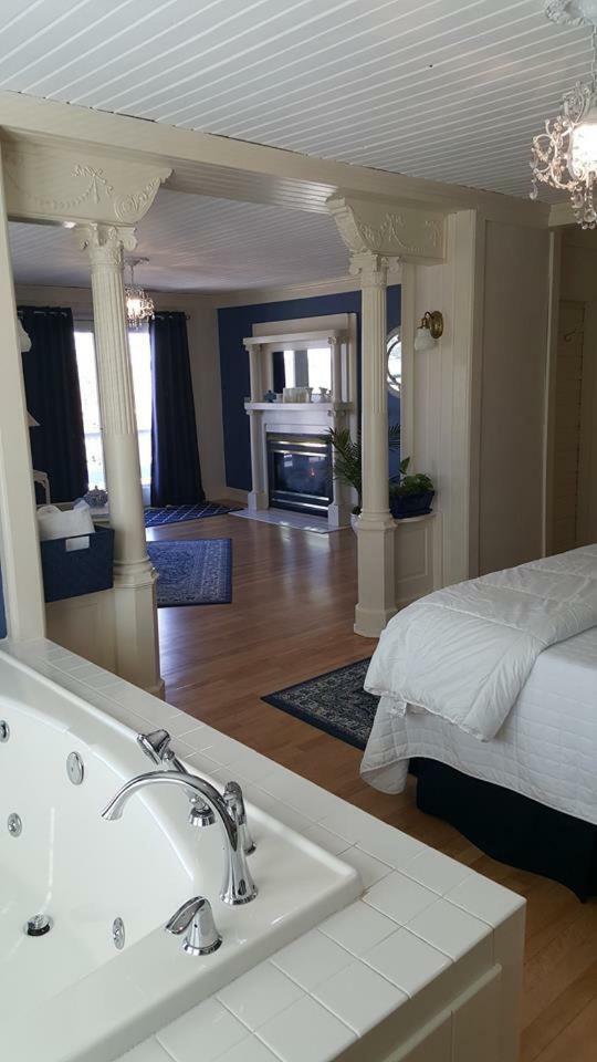 The Wanderlust Hotel Sturgeon Bay Dış mekan fotoğraf